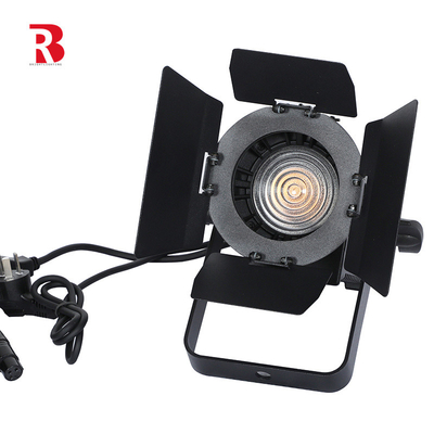 Lumière de scène avec zoom pour petit studio